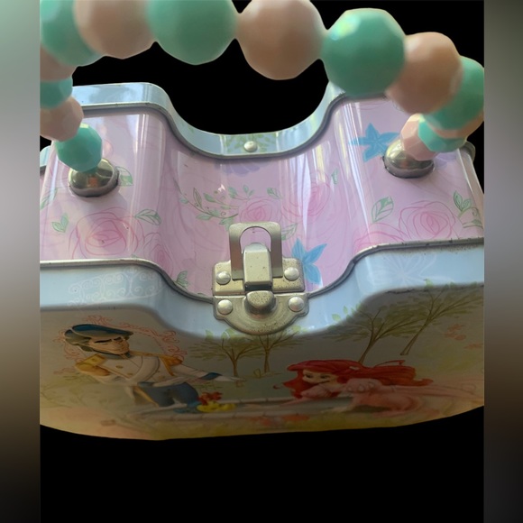 Bundle ⚡️3/$20 Disney tin purse - Picture 5 of 8